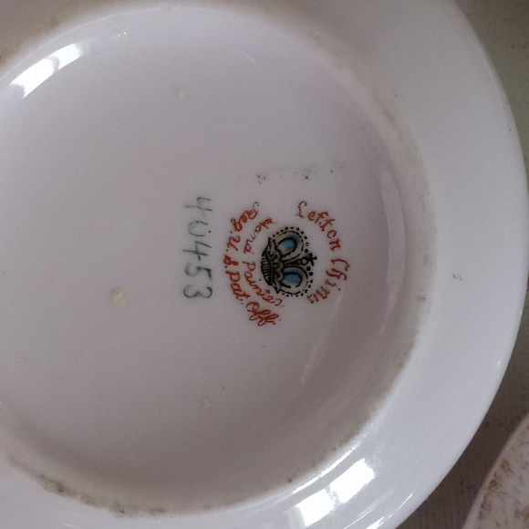 Vintage Lefton China Ashtrays Like New - Picture 2 of 4